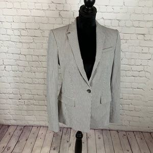 Ann taylor loft ladies blazer super stylish! Nwt